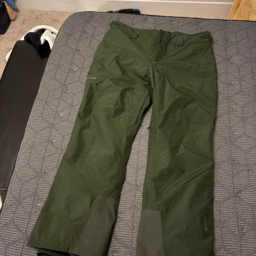 Marmot Men's Dark Green Cargo Pants